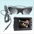 kinh-camera-co-tai-nghe-mp3-gia-re