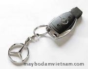 moc-khoa-camera-mercedes-benz-gia-re